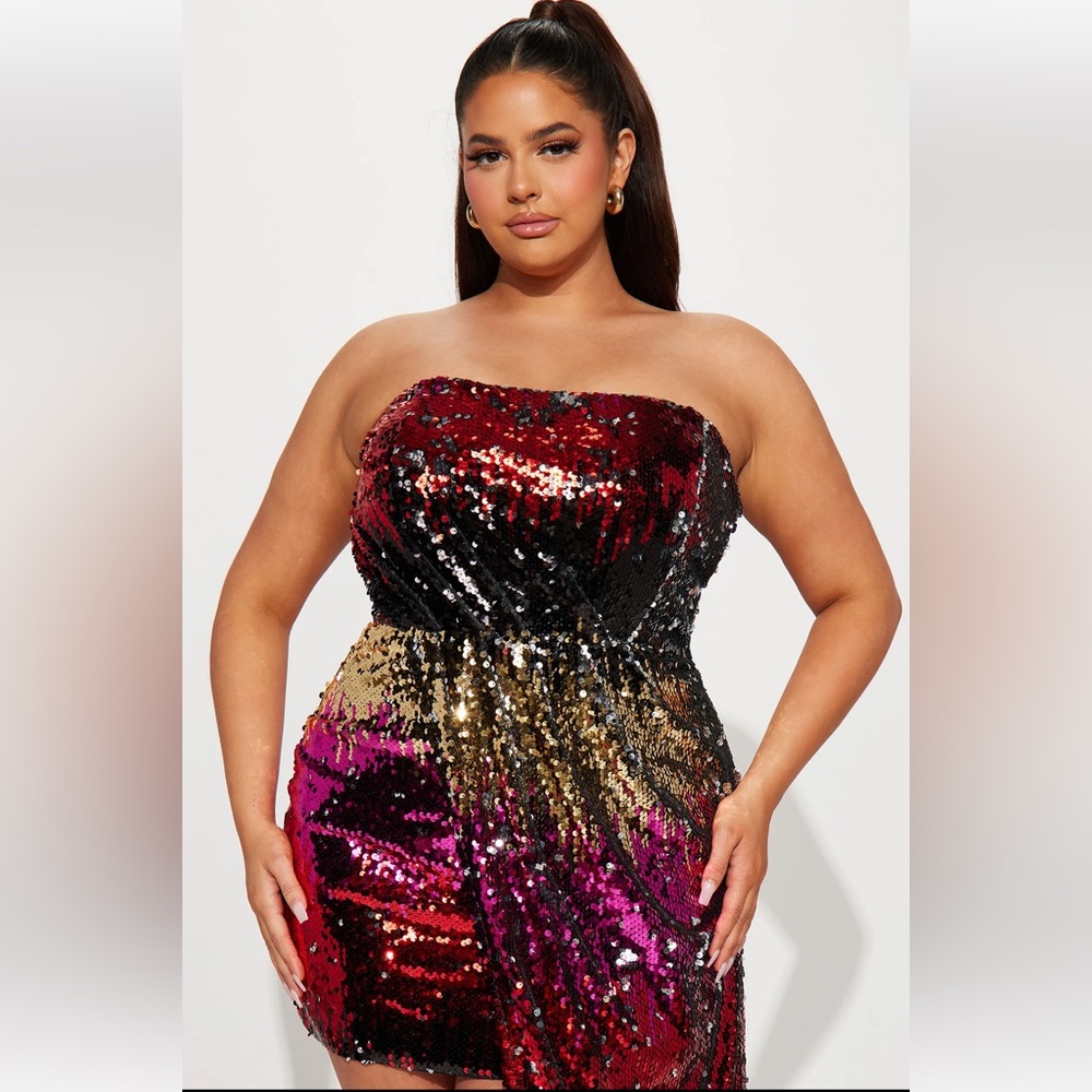 Fashion nova 
Alyce Sequin Mini Dress - Fuchsia/combo